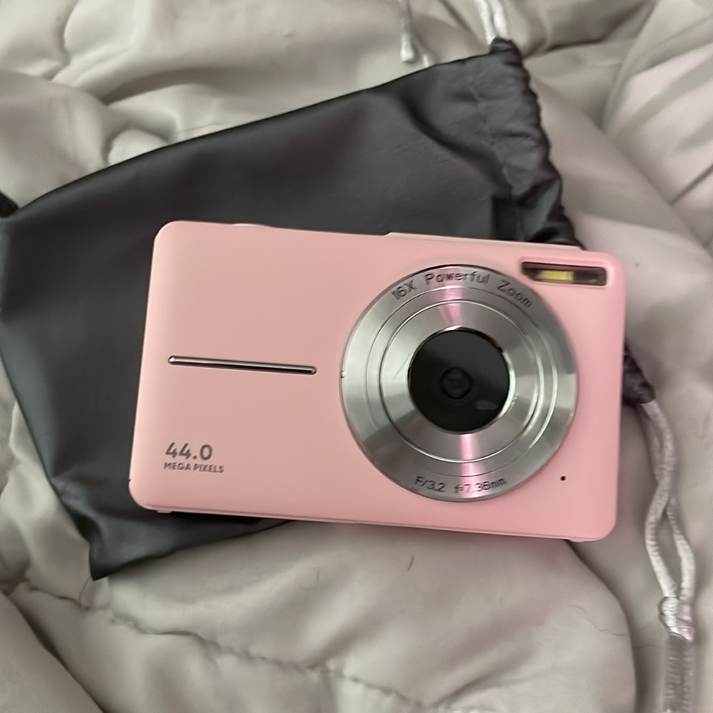 Pink Digital Camera - Picture 4 of 7